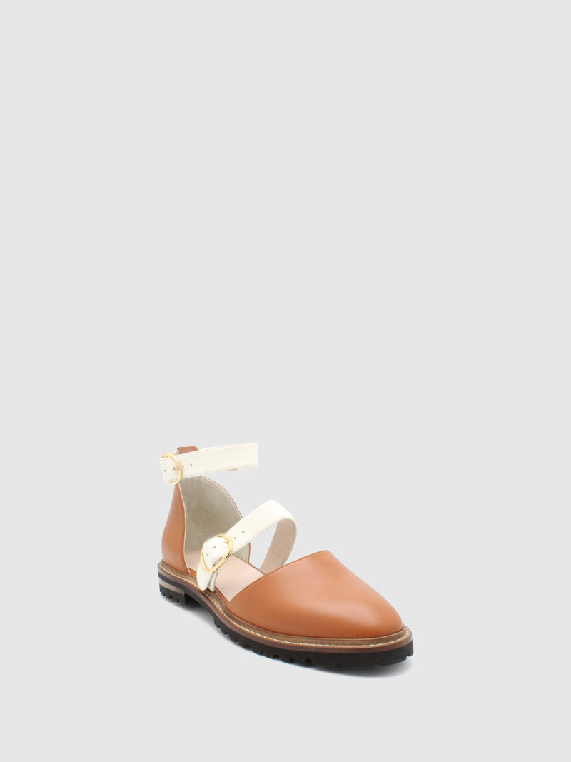 JJ Heitor Ankle Strap Sandals Dália Cognac/White